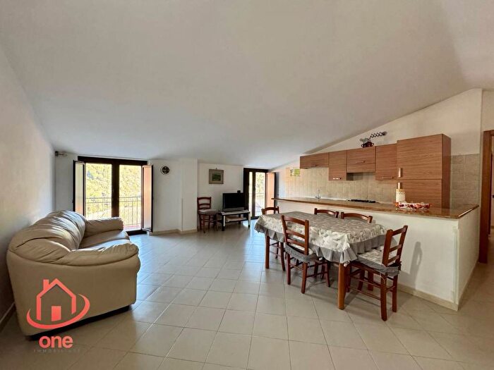 Appartamento trilocale in affitto in Via SantAntonio, Centro, Montecorice