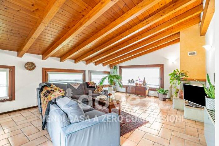 Casa con 5 locali in vendita in Loc Busela, Gavardo