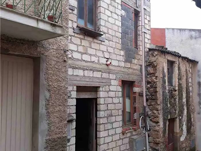 Casa con 5 locali in vendita in Cuglieri