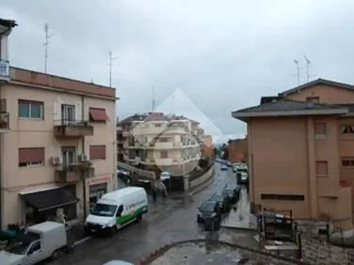 Appartamento trilocale in affitto in Via Giuseppe Verdi, Albano Laziale