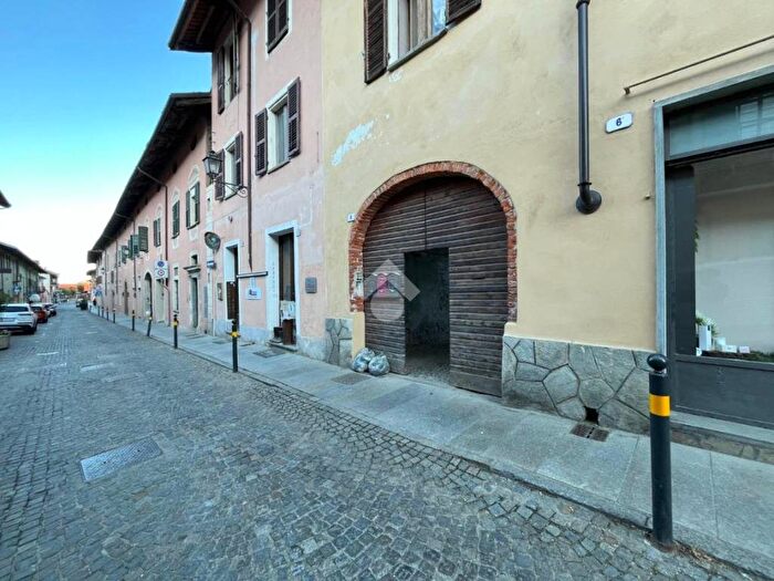 Appartamento trilocale in affitto in Via Vittorio Emanuele II, Centro, Revello