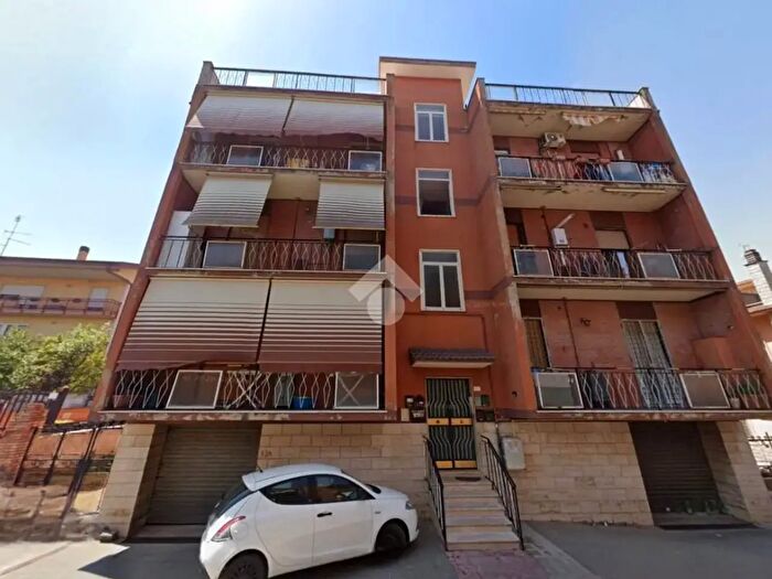 Appartamento trilocale in vendita in Piazza Palmiro Togliatti, Marino