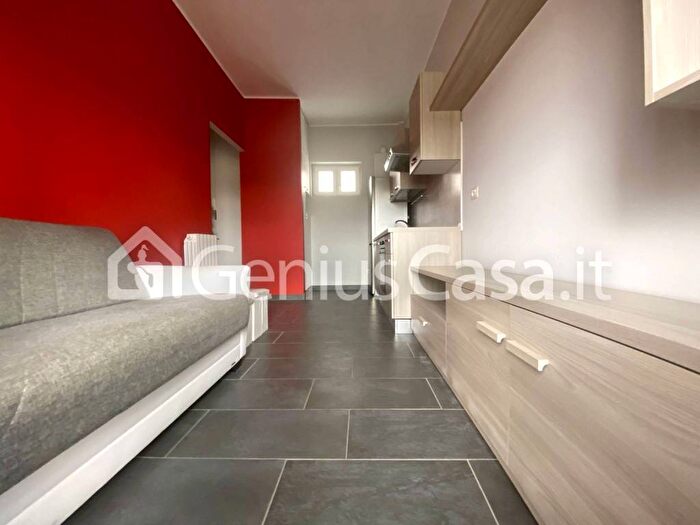 Appartamento bilocale in affitto in Via Carlo Imbonati, Dergano, Milano