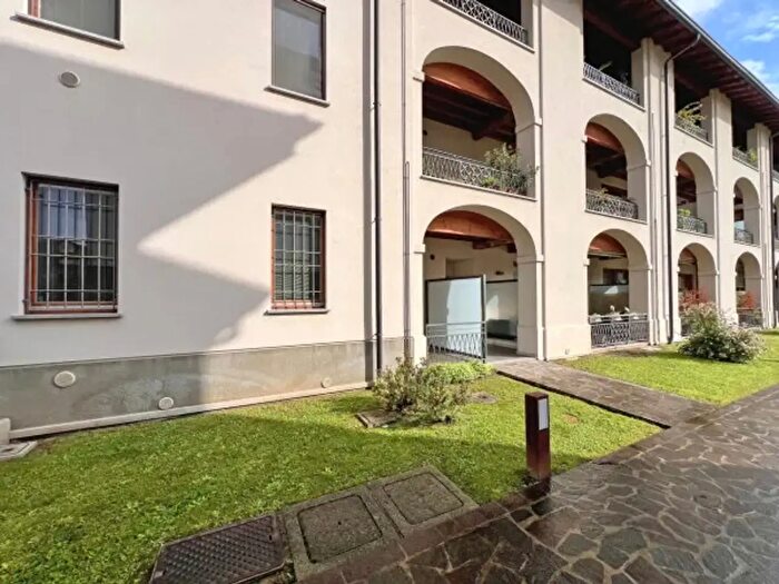 Appartamento trilocale in vendita in Via Massimo dAzeglio, Cassano DAdda