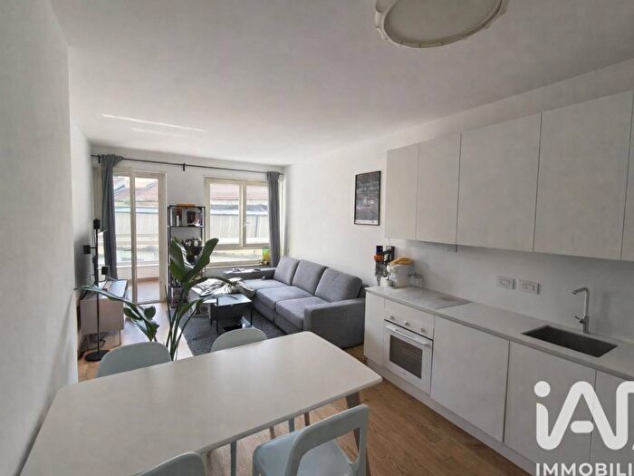 Appartamento bilocale in affitto in Via Maestri Campionesi, Cadore, Milano