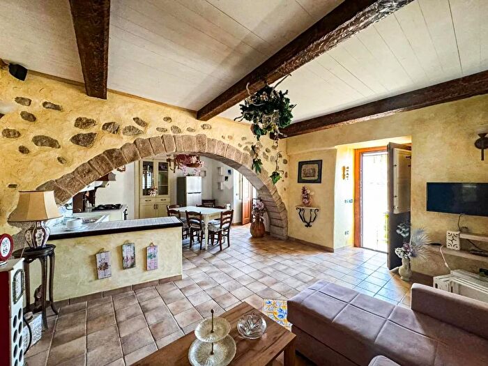 Appartamento bilocale in vendita in Via Cavour, Amantea