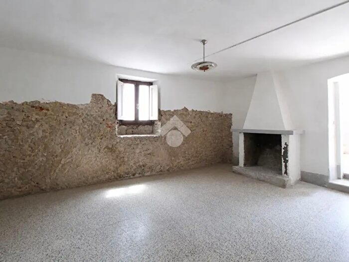 Casa con 6 locali in vendita in Via di Ceppeto, Lamporecchio