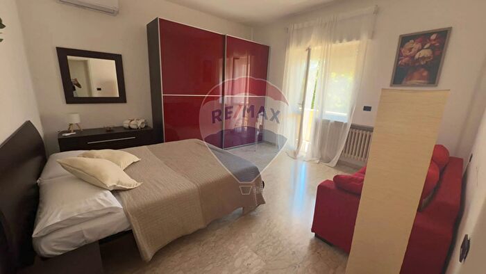 Appartamento con 5 locali in vendita in Strada della Bonifica, Pescara