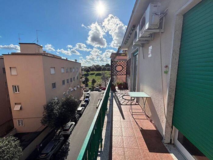 Casa quadrilocale in affitto in Africano Villa Chigi, Roma