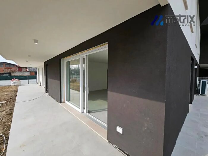 Appartamento con 9 locali in vendita in Via Argine Sinistro, Dolo