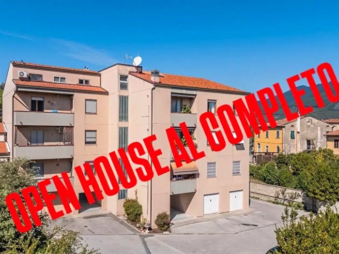 Appartamento con 5 locali in vendita in Vicopisano