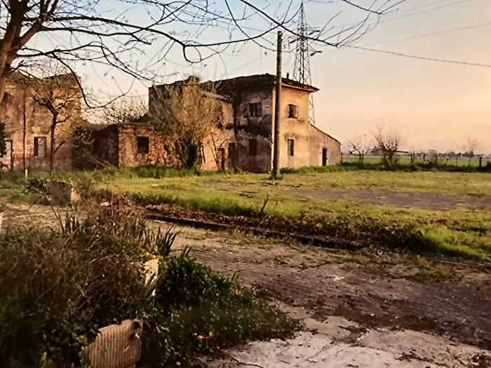 Casa con 8 locali in vendita in Strada alla Motta Vecchia, Piacenza