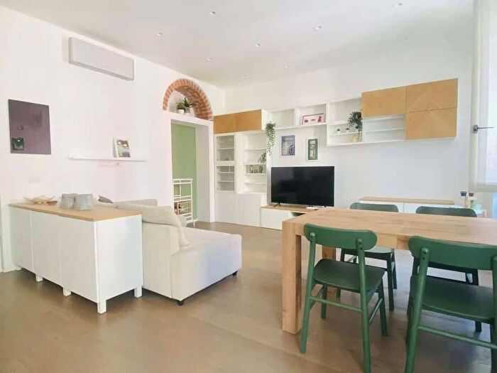 Appartamento bilocale in affitto in Via Angelo della Pergola, Isola, Milano