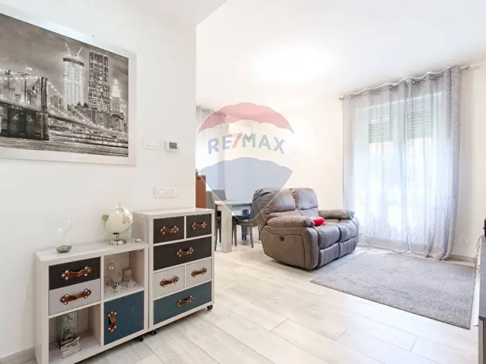 Appartamento bilocale in vendita in VIA COL DI LANA, Frati, Legnano