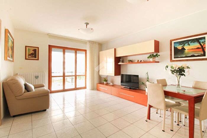 Appartamento quadrilocale in vendita in Via Nino Baccile, Ortona