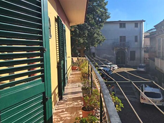 Casa con 6 locali in vendita in Via Guglielmo Marconi Snc, Sirignano