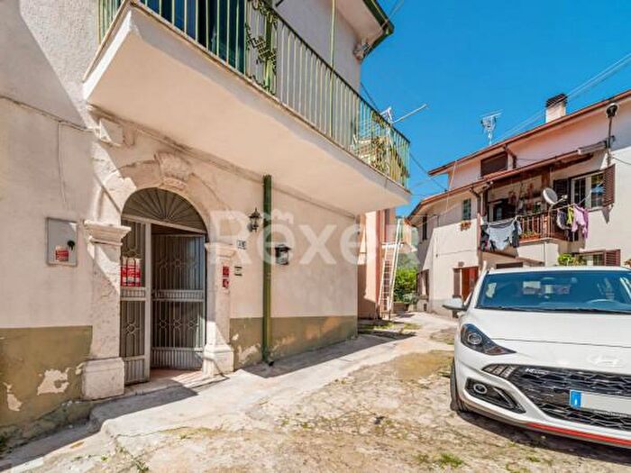 Casa con 6 locali in vendita in Via Mulini, Cervaro