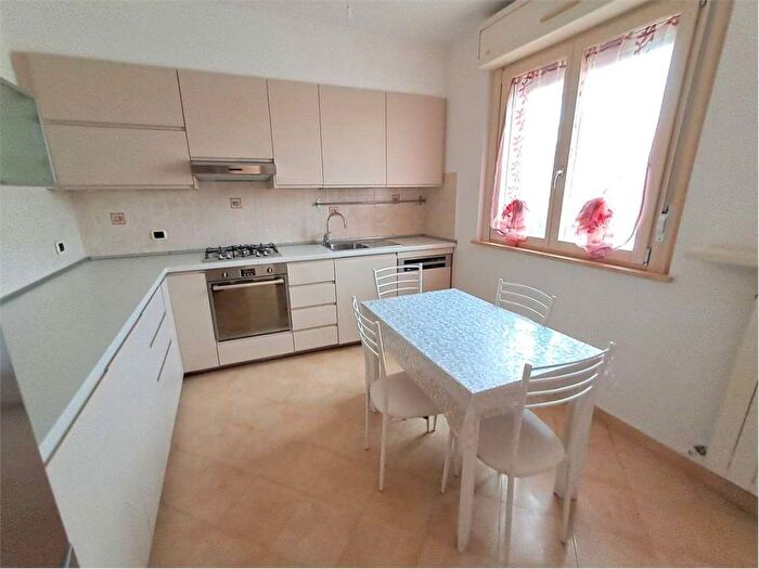 Appartamento con 5 locali in affitto in via san pio x, San Pio, San Benedetto del Tronto