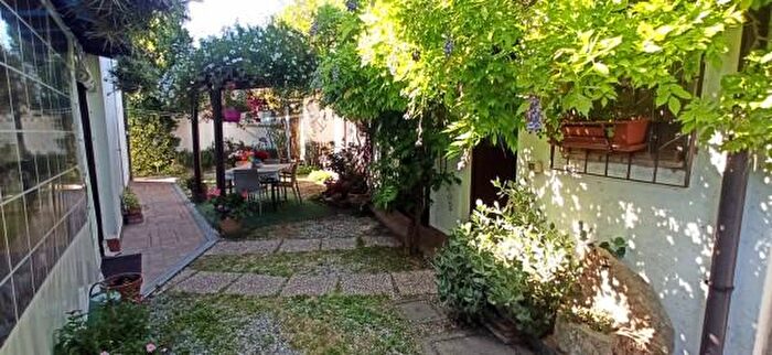 Casa con 6 locali in vendita in Via Piangipane, Ravenna