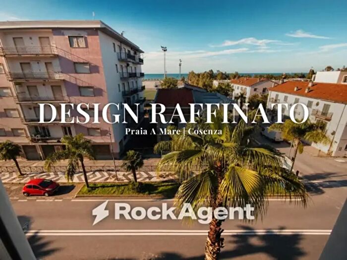 Appartamento con 5 locali in vendita in Via della Repubblica, Praia A Mare