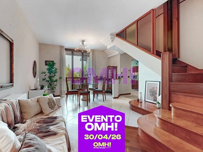 Casa con 5 locali in vendita in Via Rossini, Besnate