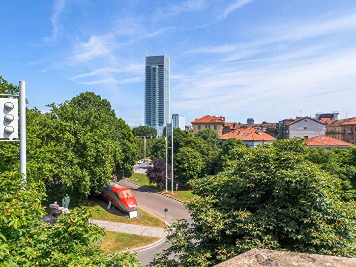 Appartamento con 5 locali in affitto in Corso Stati Uniti, Crocetta, Torino