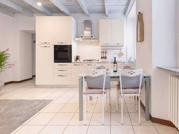 Appartamento bilocale in affitto in Via Milano, Borghi, Como