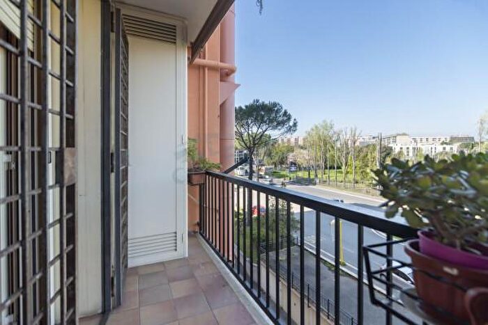 Appartamento con 5 locali in vendita in Via Francesco Zanardi, Roma