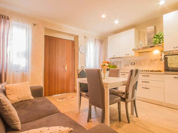 Appartamento bilocale in vendita in Via Quattro Novembre, Castel DAzzano