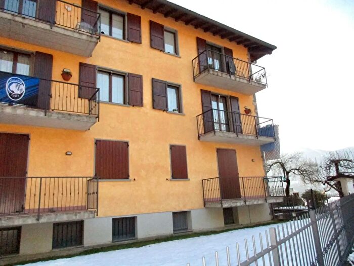 Appartamento trilocale in vendita in Via Partigiani, Capizzone