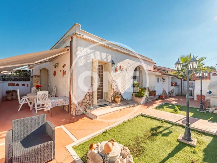 Appartamento quadrilocale in vendita in Via Giacomo Zanella, Anzio