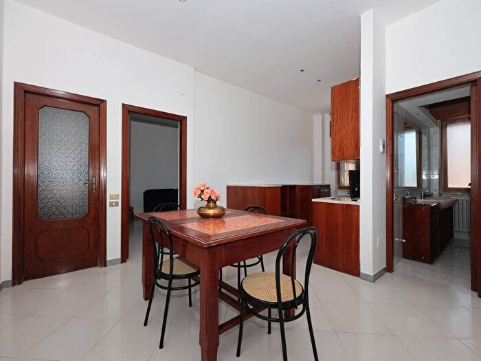 Appartamento trilocale in affitto in Via Generale Luigi Parisi, Centro, Cava de Tirreni