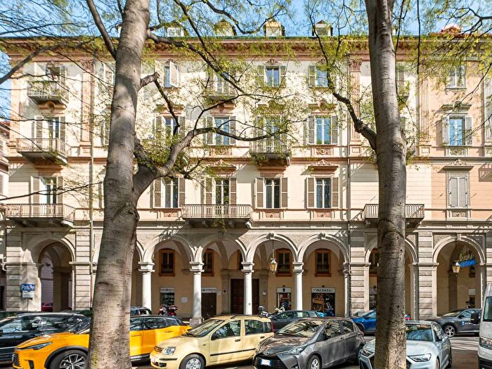 Casa con 5 locali in affitto in Corso Vinzaglio, Cittadella, Torino
