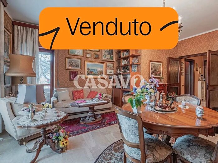 Appartamento quadrilocale in vendita in Via Giuseppe Taverna, Roma