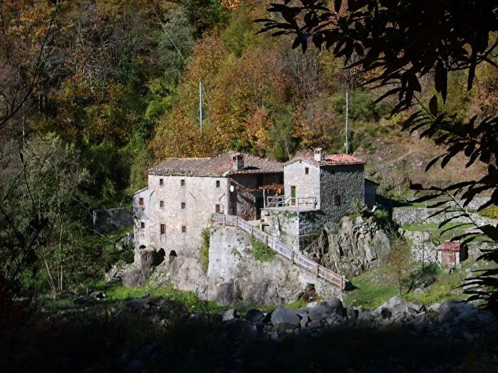 Casa con 12 locali in vendita in Pieve Fosciana