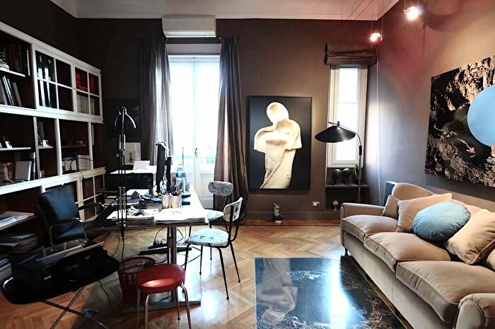 Appartamento trilocale in vendita in Milano