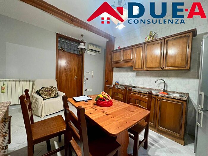 Appartamento trilocale in affitto in Via Aldo Cocchia, Chiaiano, Napoli