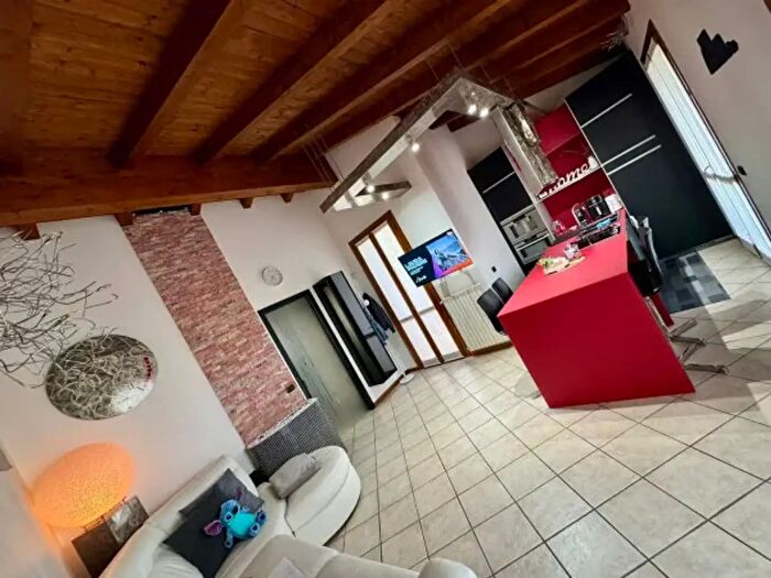 Appartamento bilocale in vendita in Via Santa Maria Assunta, Alzano Lombardo