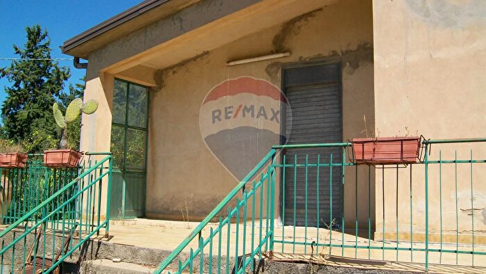 Casa quadrilocale in vendita in Contrada Gatta SP, Piazza Armerina