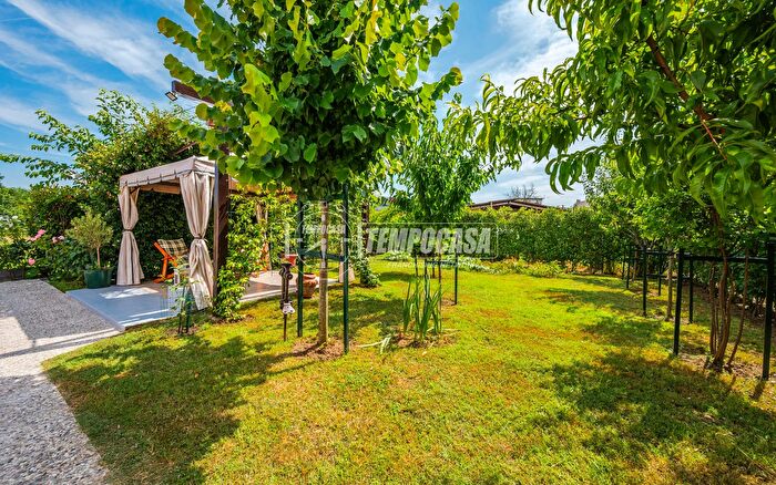 Casa trilocale in vendita in Strada Cornaccina, Medesano