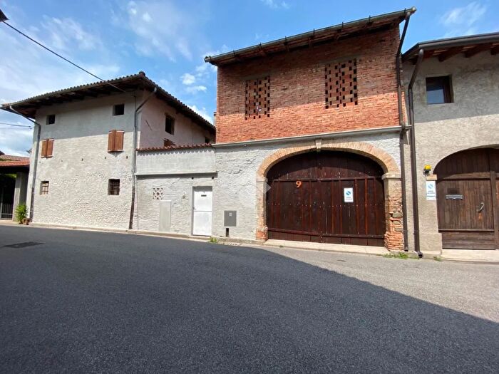 Casa quadrilocale in vendita in Via Dante Alighieri, Flaibano