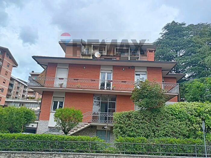 Appartamento con 5 locali in affitto in Via fra' Giovanni da Pian di Carpine, Perugia