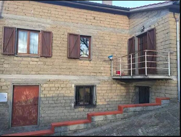 Casa con 5 locali in vendita in Via col De Rosso, Seggiano