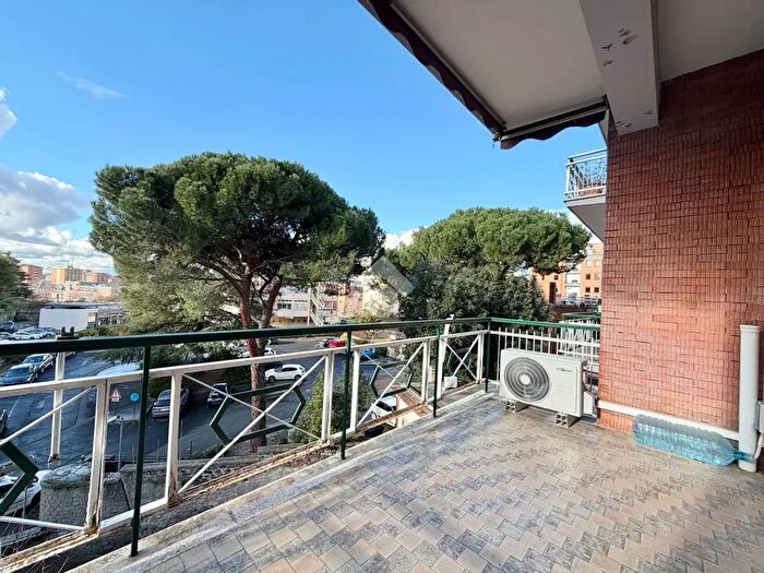 Appartamento con 6 locali in vendita in Via Augusto Gargana, Viterbo