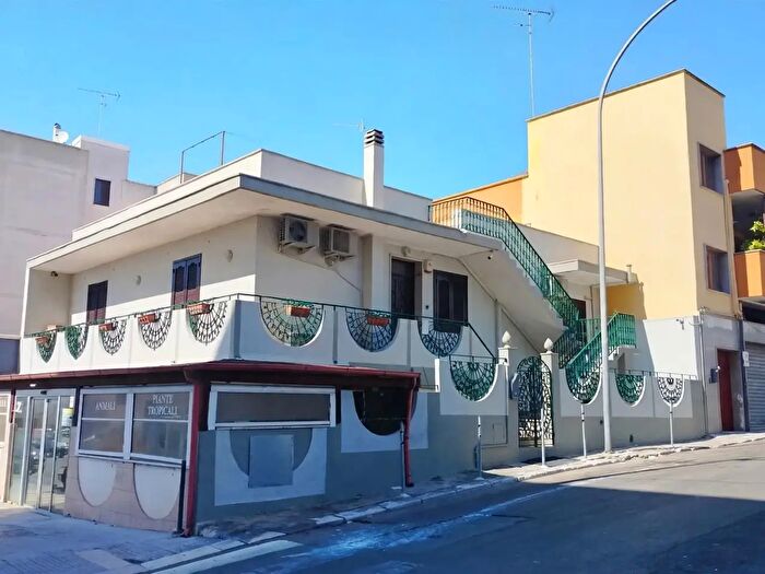Appartamento trilocale in vendita in Via Paolo IV, Brindisi