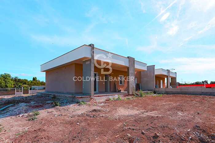 Casa quadrilocale in vendita in Via Rosi Michele, Fiumicino