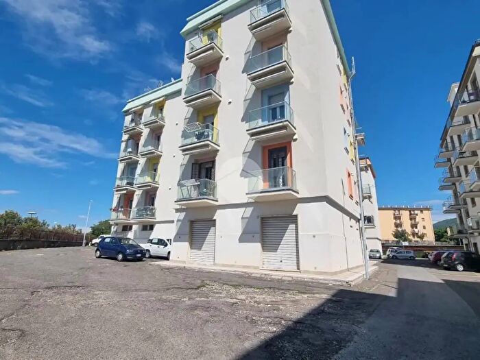 Appartamento con 5 locali in vendita in Via Domenico Corvi, Viterbo
