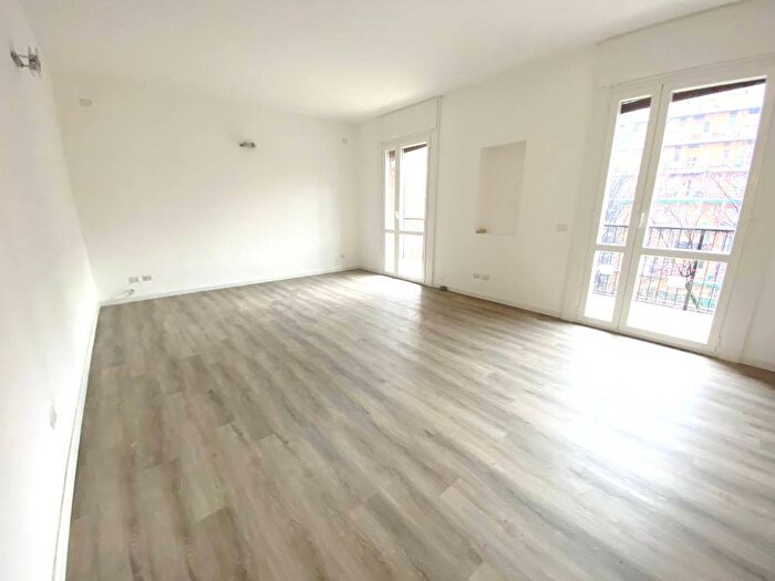 Appartamento quadrilocale in affitto in Via Giacomo Zanella, Argonne Corsica, Milano