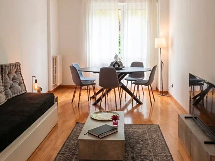 Appartamento trilocale in affitto in Via Savona, Solari, Milano