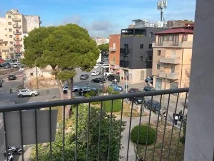 Appartamento con 6 locali in vendita in Piazza Giuseppe Garibaldi, Alcamo
